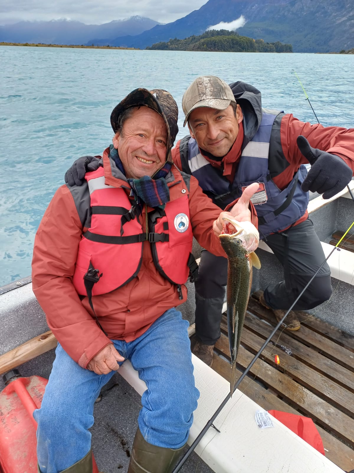 🎣 Tour de Pesca en Lago General Carrera | Puerto Río Tranquilo, Patagonia Chile
